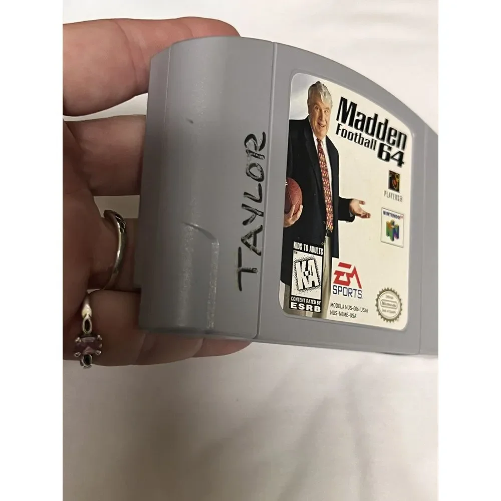 Madden Football 64 (Nintendo 64, 1997) N64 Video Game Combine Shipping‎ CUKa0